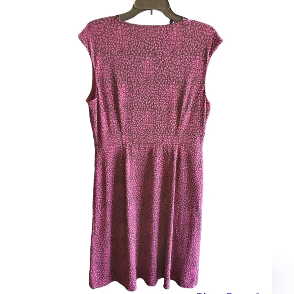 Ann Taylor Sleeveless Wrap Like Purple and Black Print Dress Size 10 - Picture 2 of 10